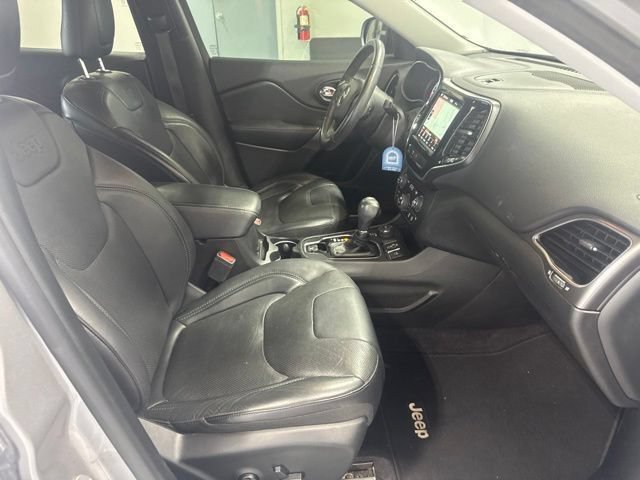 Used 2019 Jeep Cherokee Limited AWD/4WD image 24
