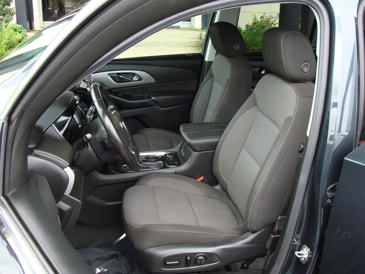 Used 2020 Chevrolet Traverse LT AWD/4WD image 7