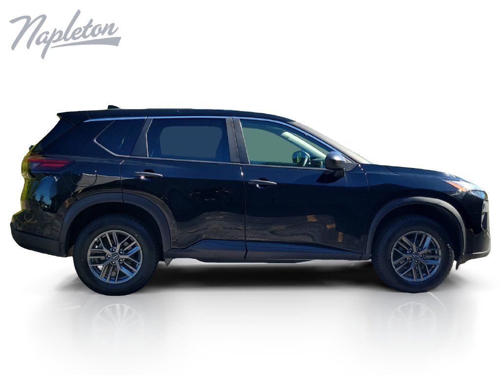 Used 2024 Nissan Rogue S AWD/4WD image 7