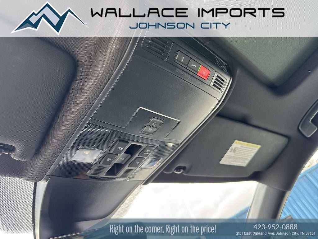 Used 2024 Volkswagen Tiguan SEL R-Line AWD/4WD image 16