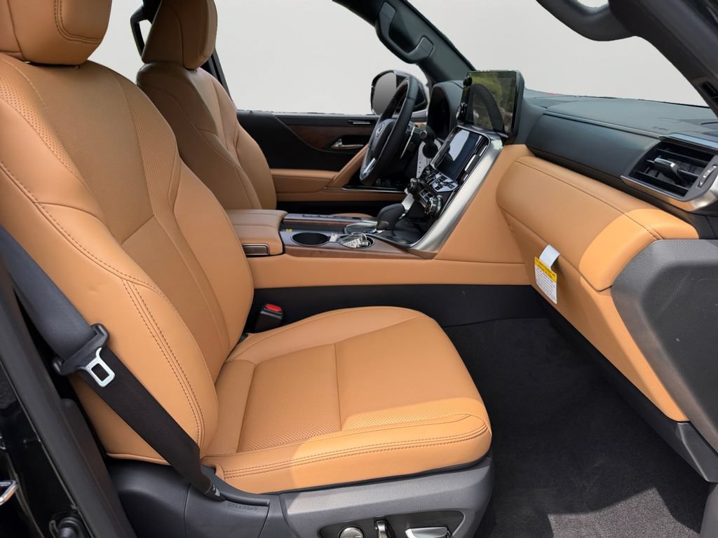 New 2026 Lexus LX 700h Luxury AWD/4WD image 7