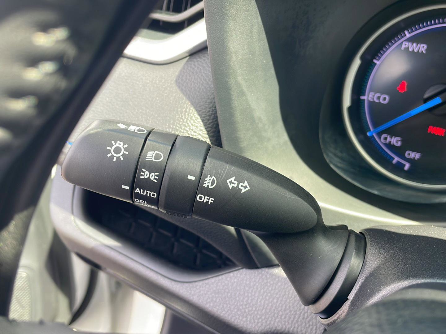 Used 2020 Toyota RAV4 XSE w/ XSE Grade Weather Package AWD/4WD image 17