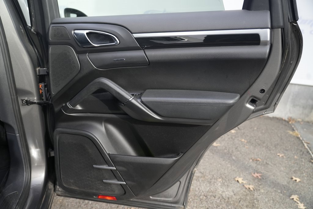 Used 2012 Porsche Cayenne image 38