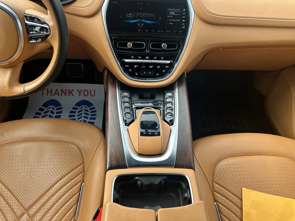 Used 2021 Aston Martin DBX AWD/4WD image 11