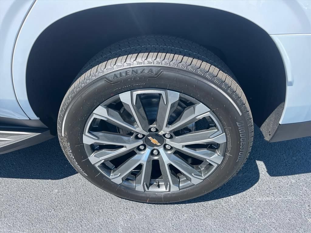 New 2026 Chevrolet Tahoe High Country w/ Sun And Tow Package AWD/4WD image 33