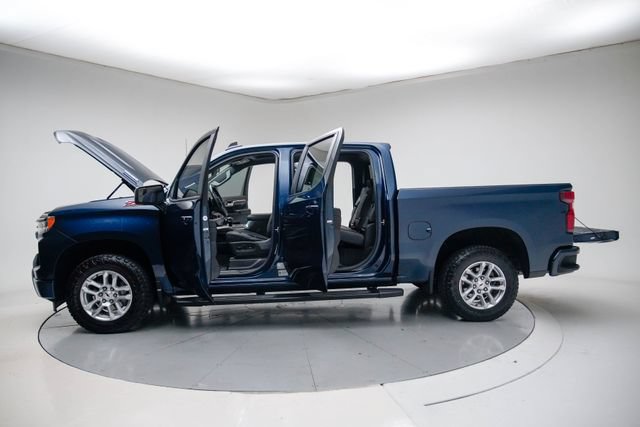 Used 2023 Chevrolet Silverado 1500 RST AWD/4WD image 19