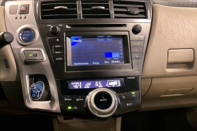 Used 2014 Toyota Prius V Two image 32