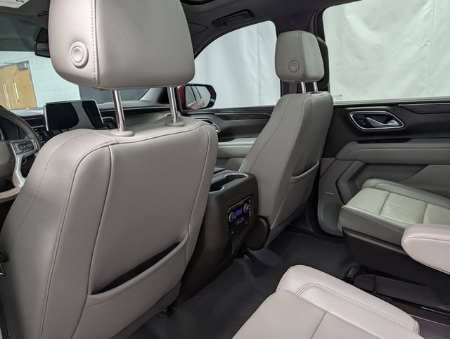 Certified 2023 Chevrolet Suburban Z71 AWD/4WD image 15