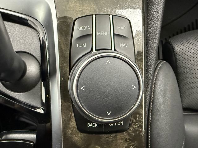 Used 2023 BMW 540i w/ Premium Package RWD image 20