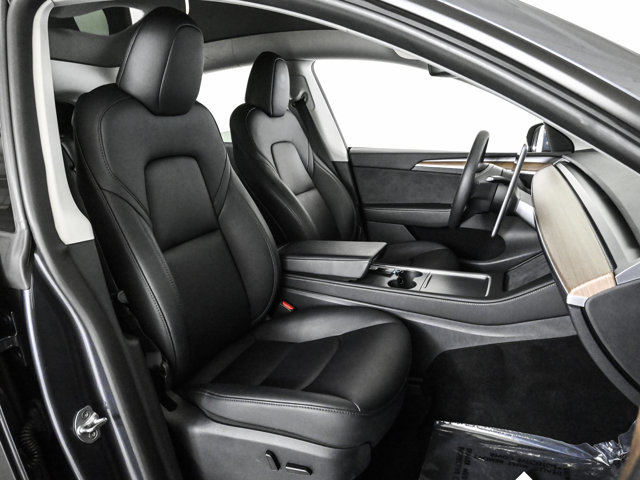 Used 2023 Tesla Model Y Long Range image 23
