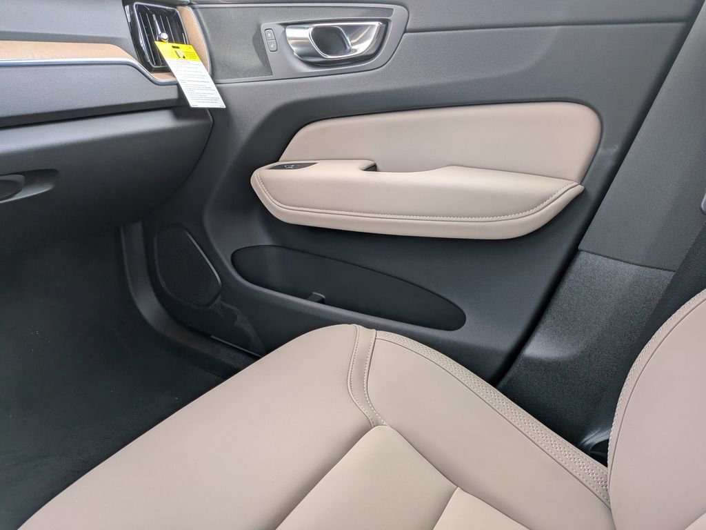 New 2026 Volvo XC60 T8 Core w/ Protection Package Premier image 7
