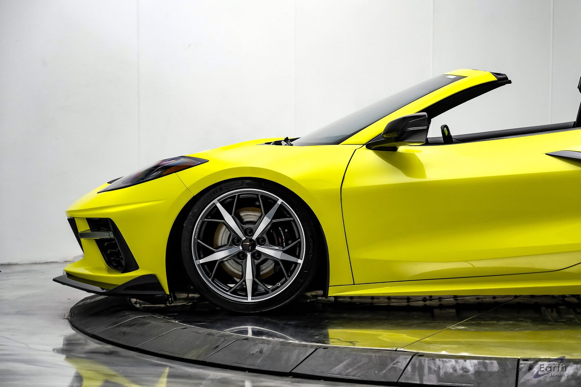 Used 2021 Chevrolet Corvette Stingray Premium Cpe w/ Z51 Performance Package RWD image 11