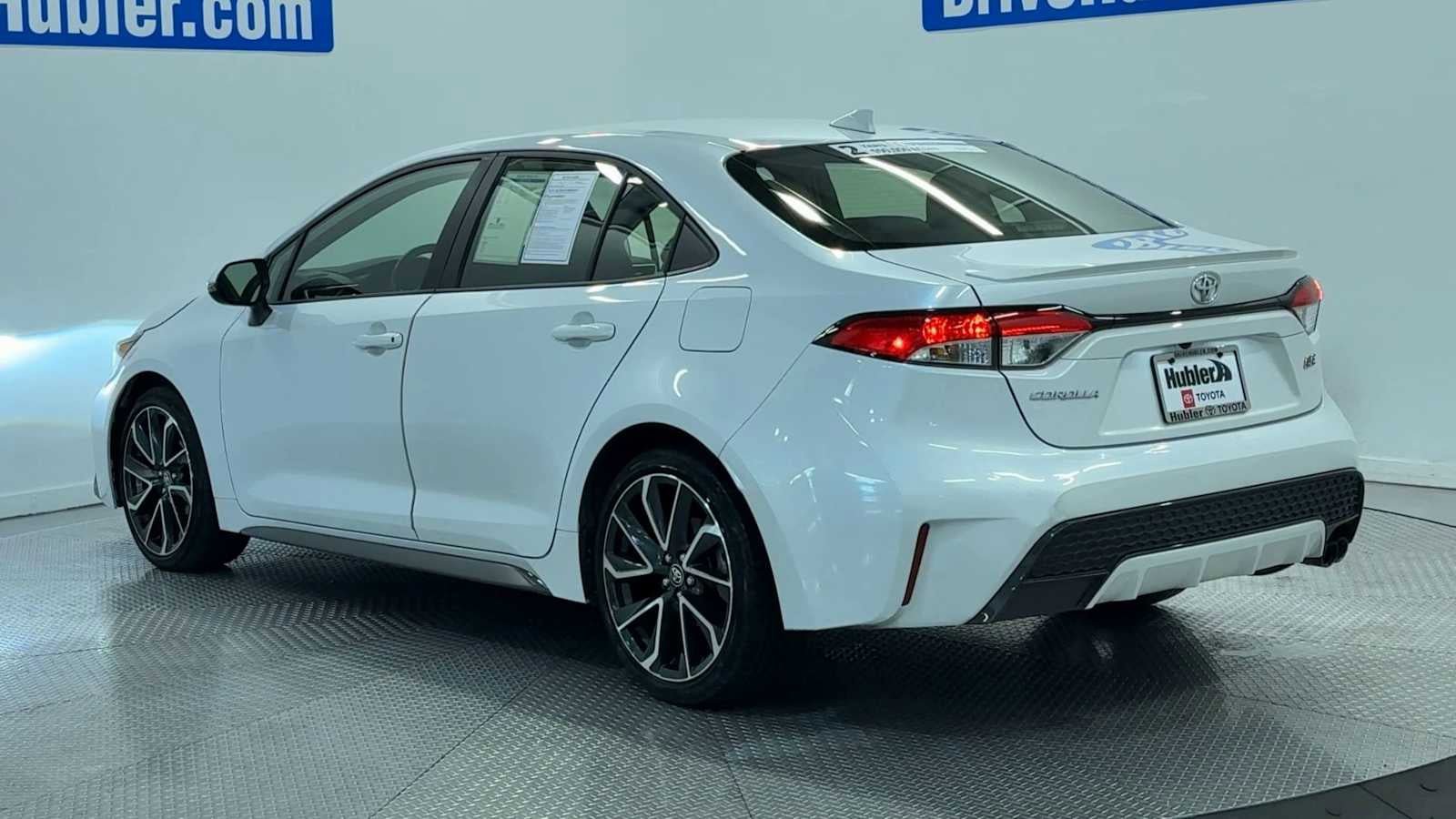 Used 2022 Toyota Corolla SE FWD image 6