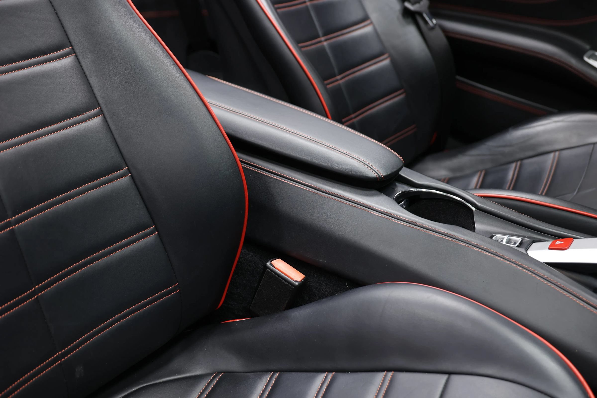 Used 2017 Ferrari California T RWD image 76