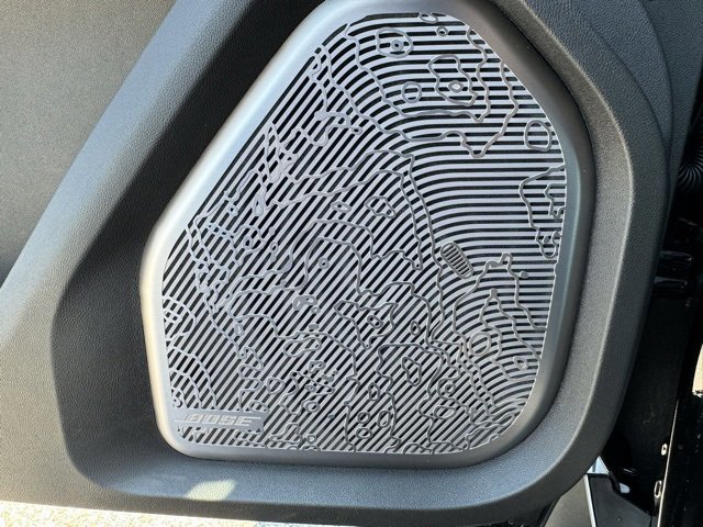 New 2025 GMC Hummer EV 2X w/ LPO, Illumination Package image 26