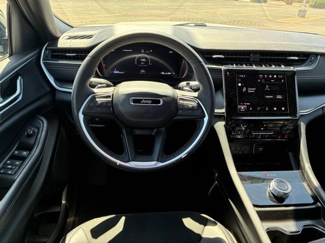 Used 2024 Jeep Grand Cherokee Altitude AWD/4WD image 13