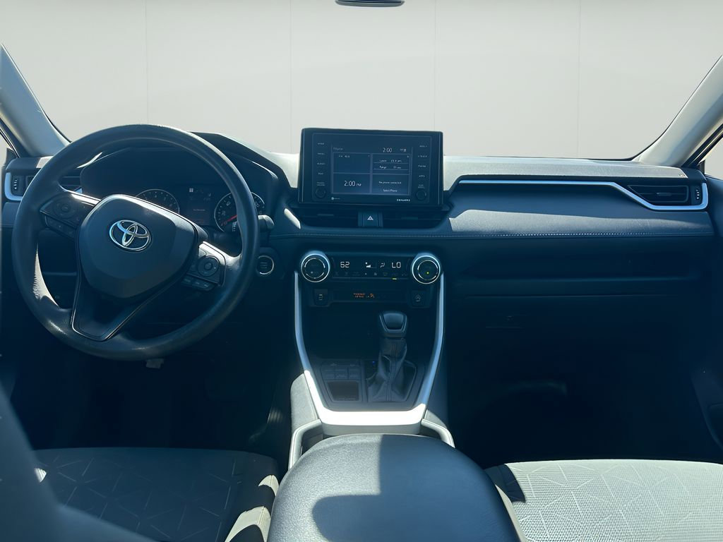 Used 2022 Toyota RAV4 XLE AWD/4WD image 29