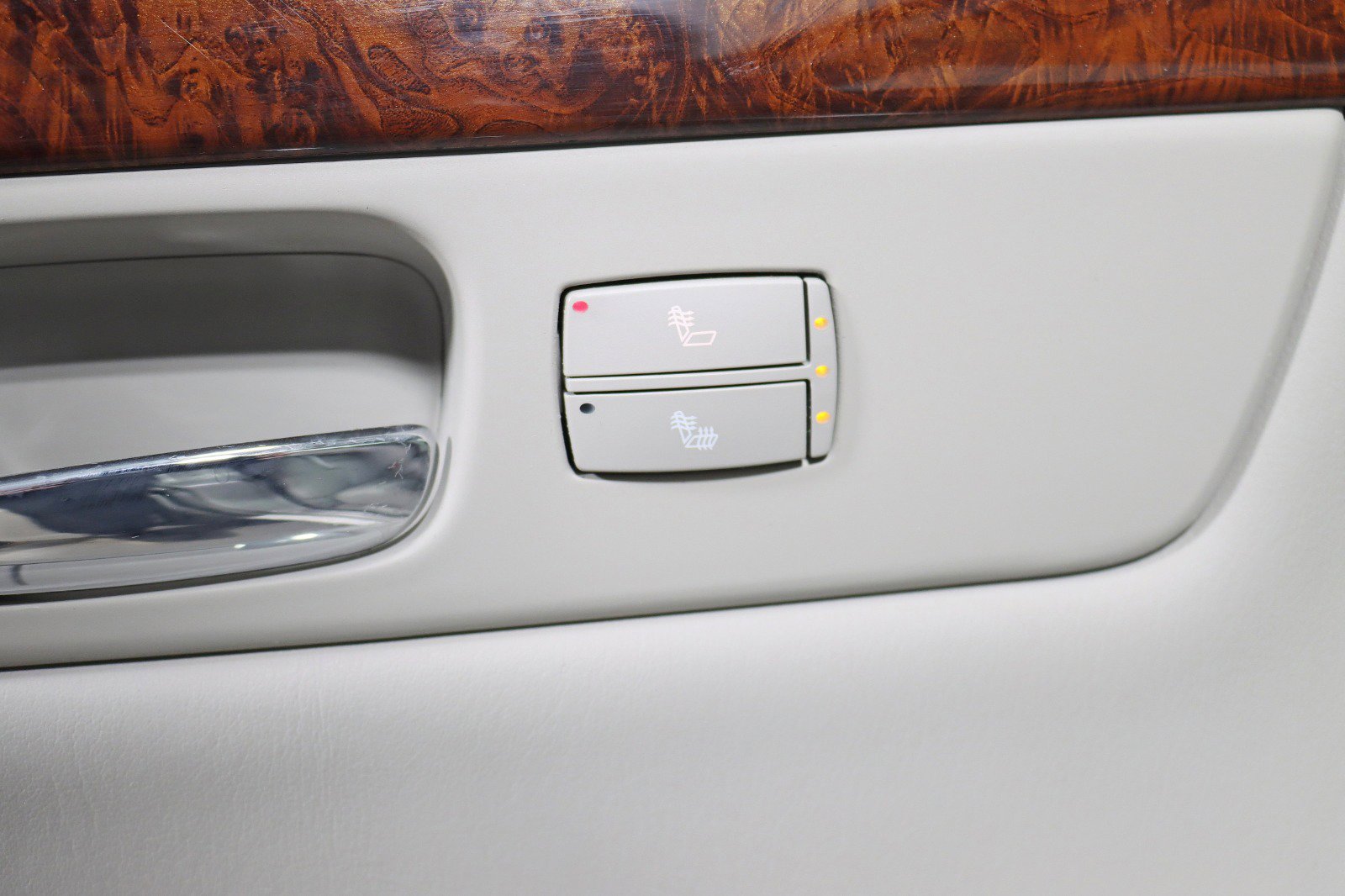 Used 2006 Cadillac DTS image 29