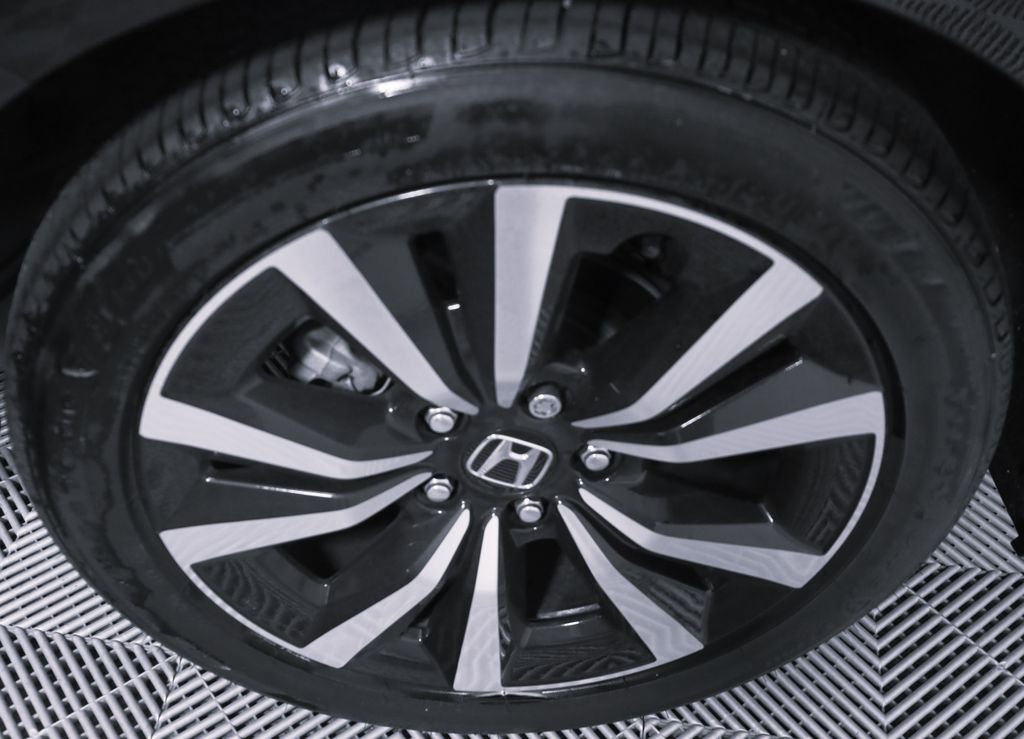 Used 2024 Honda Civic EX image 7