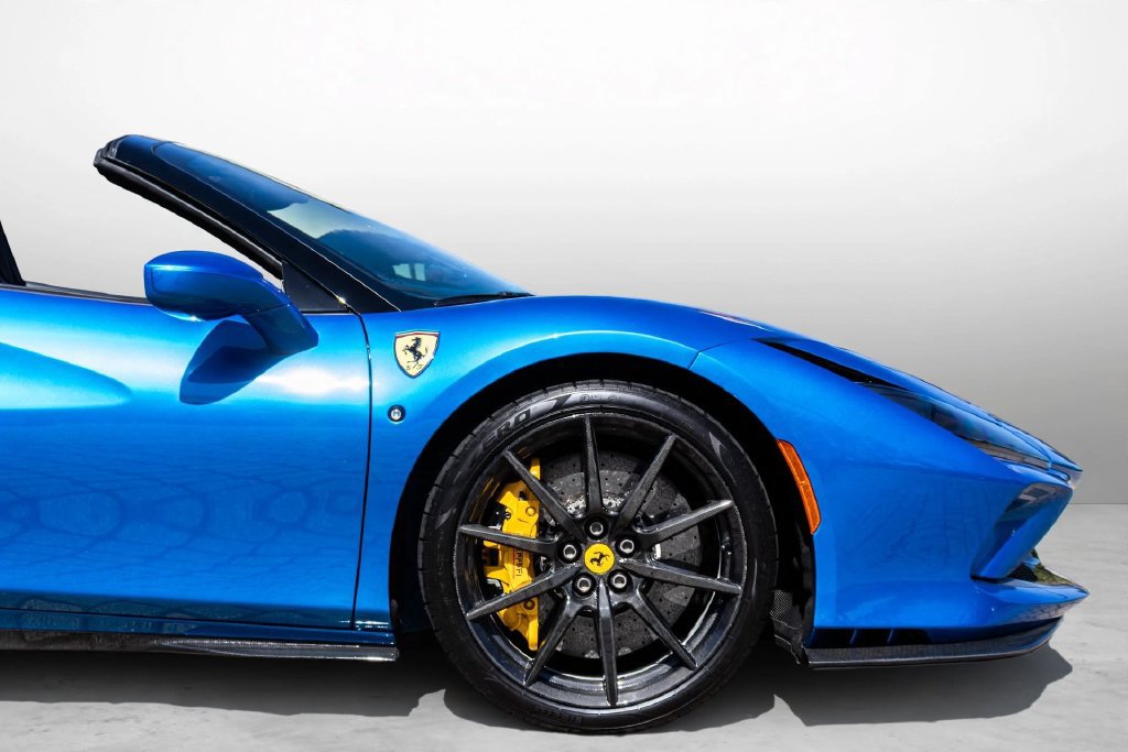 Certified 2022 Ferrari F8 Tributo RWD image 17