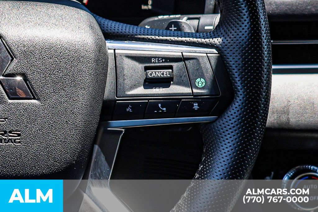 Used 2025 Mitsubishi Outlander SEL FWD image 36
