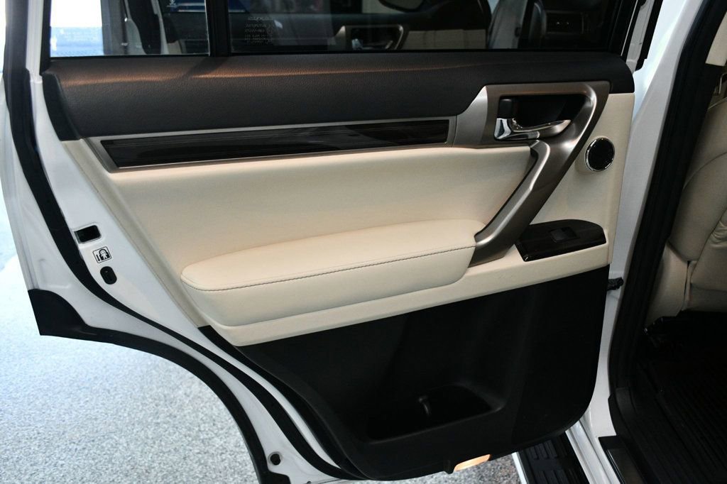 Used 2021 Lexus GX 460 Premium w/ Accessory Package AWD/4WD image 25