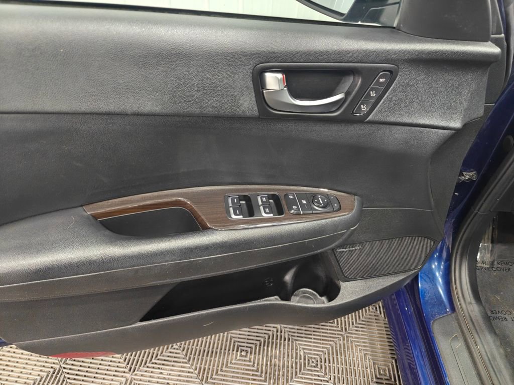 Used 2020 Kia Optima Premium image 44