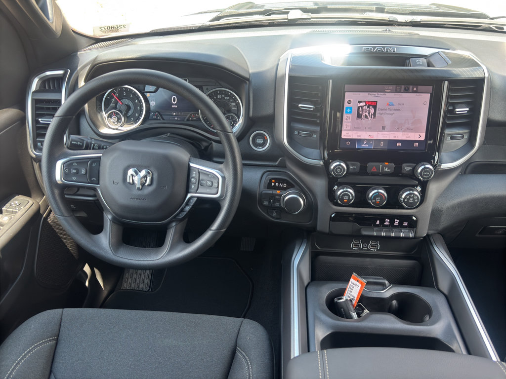 New 2026 RAM 1500 Express AWD/4WD image 13