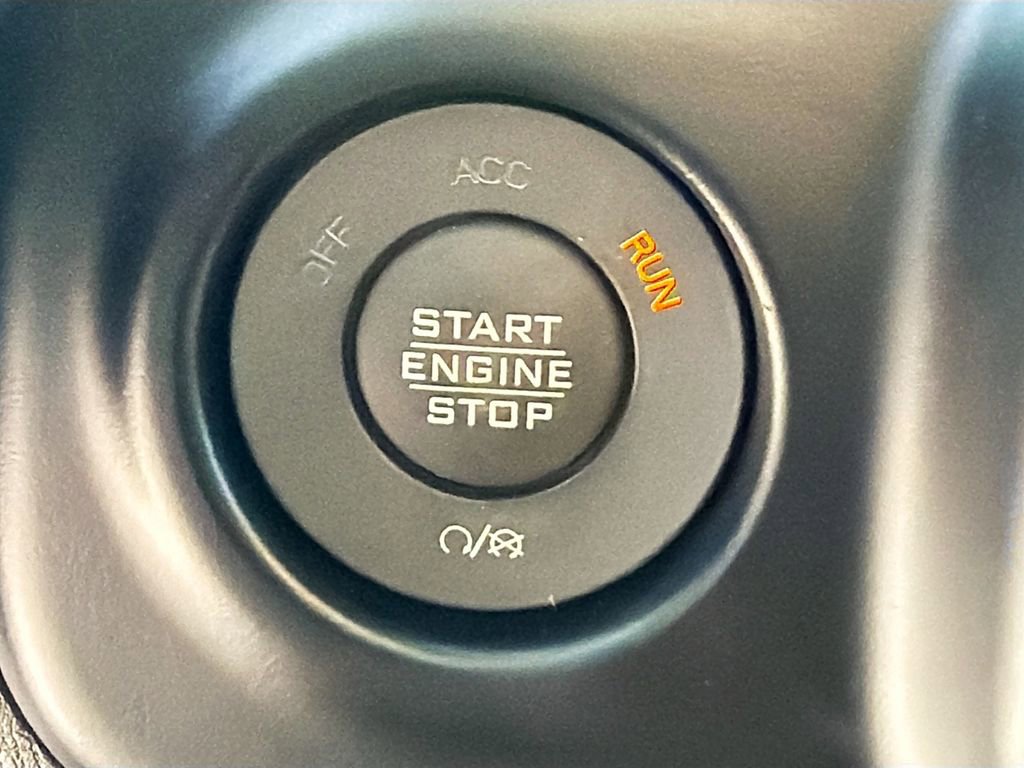 Used 2022 Jeep Gladiator Overland w/ Popular Equipment Package image 12