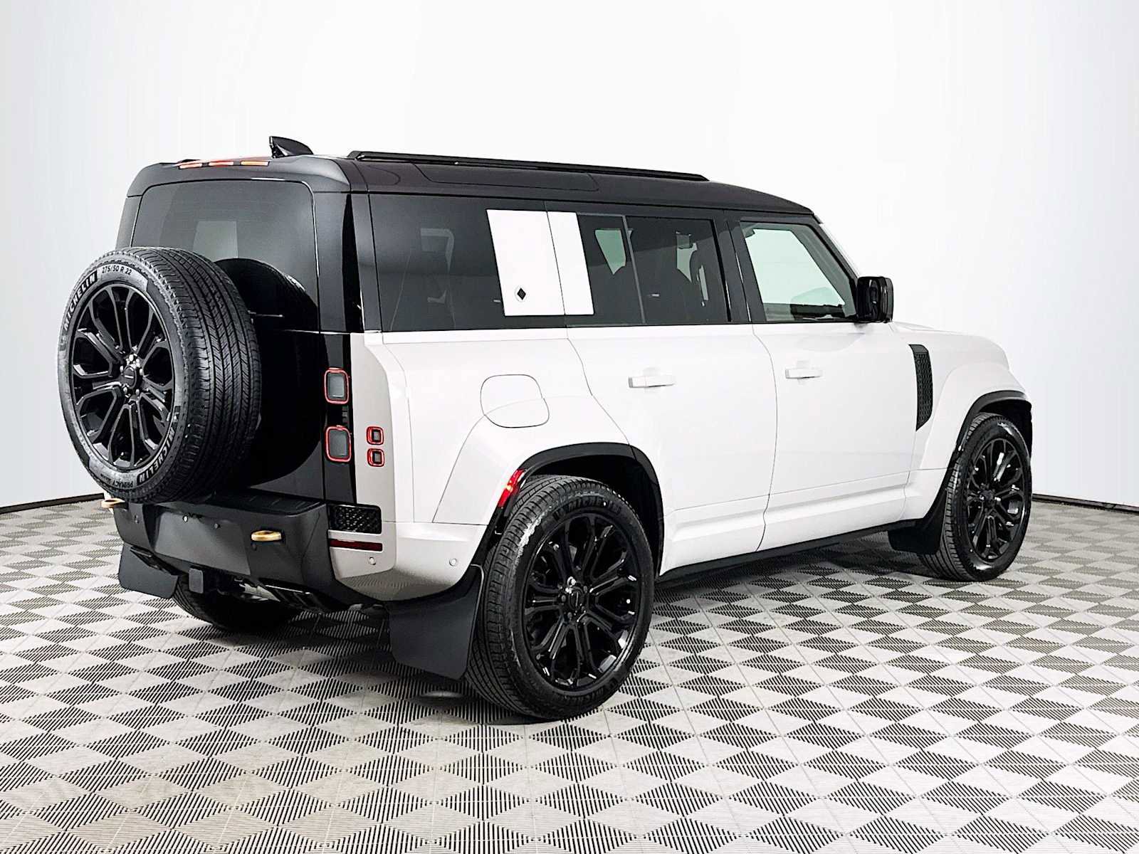 New 2026 Land Rover Defender 110 OCTA image 5