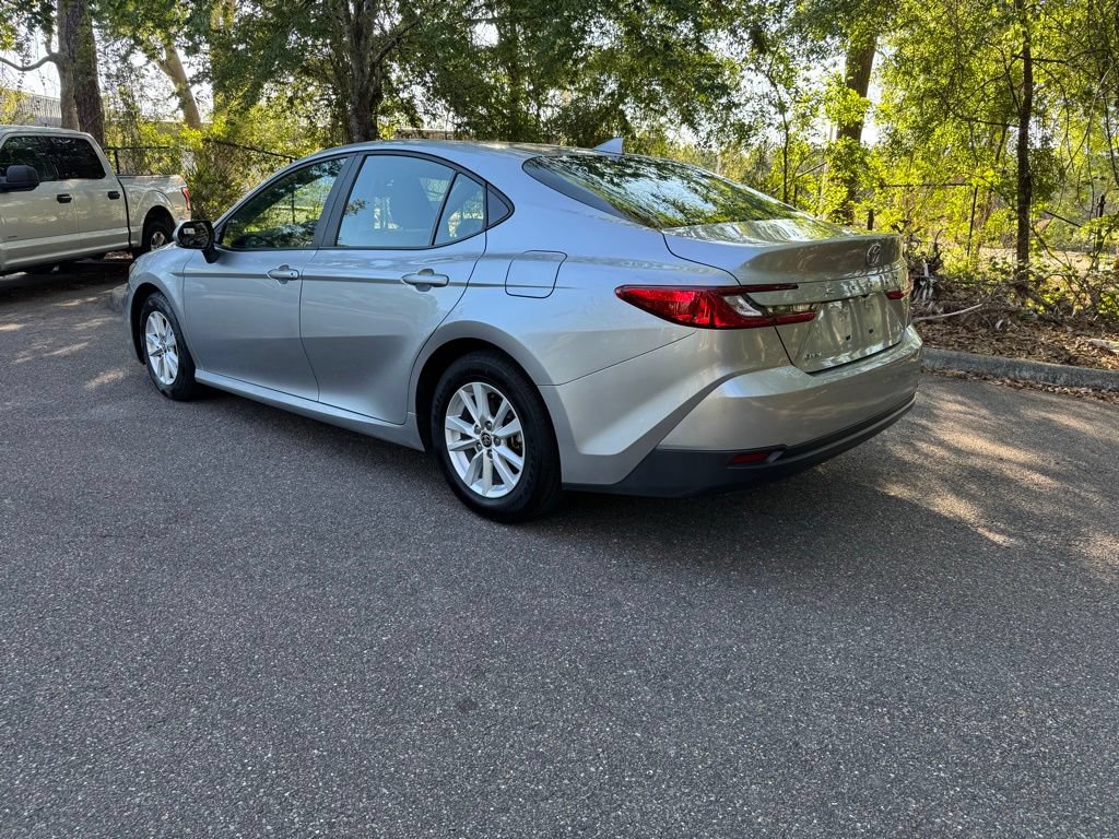Used 2025 Toyota Camry LE FWD image 4