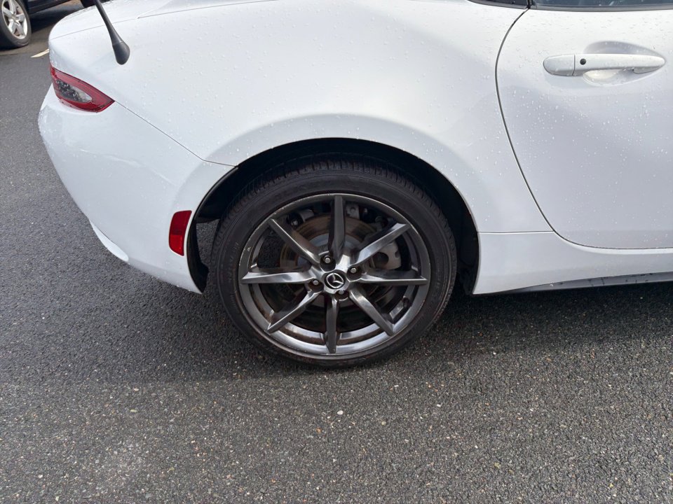 Used 2017 MAZDA MX-5 Miata RF Grand Touring RWD image 23