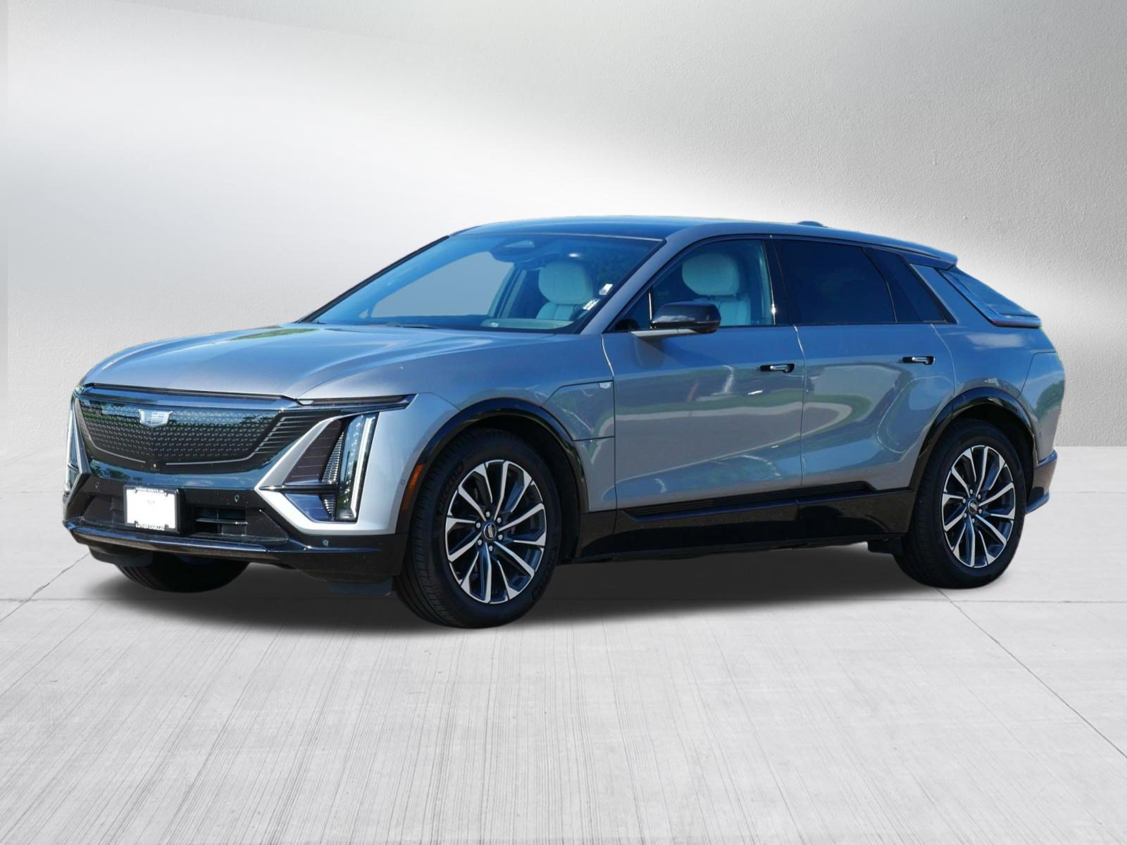 Certified 2024 Cadillac Lyriq Sport w/ LPO, Floor Liner Package AWD/4WD image 2