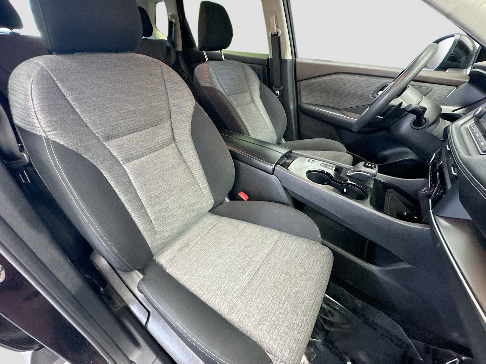 Used 2023 Nissan Rogue SV image 15