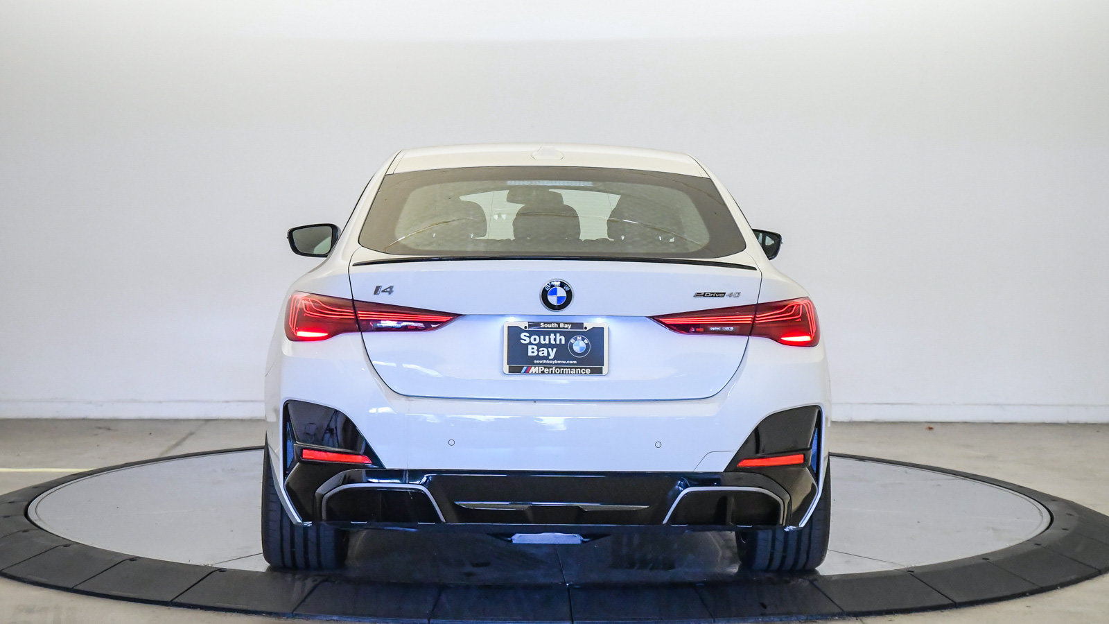 New 2026 BMW i4 eDrive40 w/ M Sport Package RWD image 3