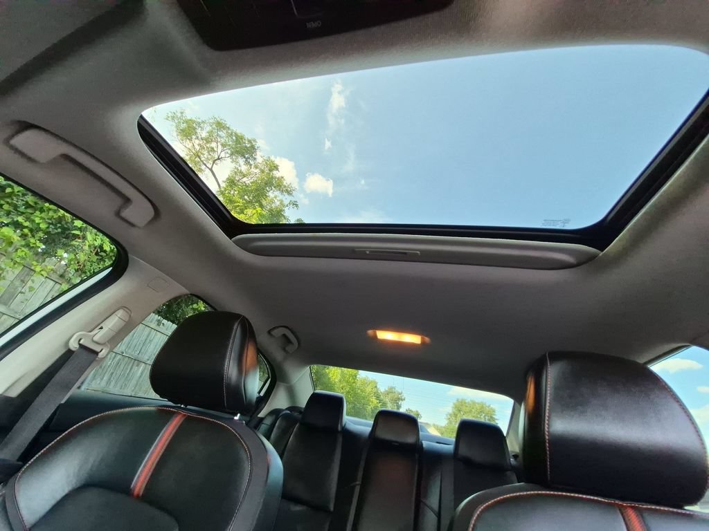Used 2021 Nissan Sentra SR w/ SR Premium Package FWD image 12
