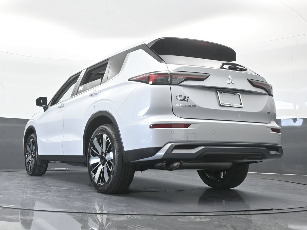 New 2026 Mitsubishi Outlander SE FWD image 61