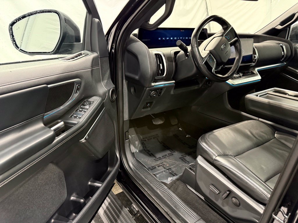 Certified 2025 Ford Expedition Max Platinum w/ Stealth Performance Package AWD/4WD image 39