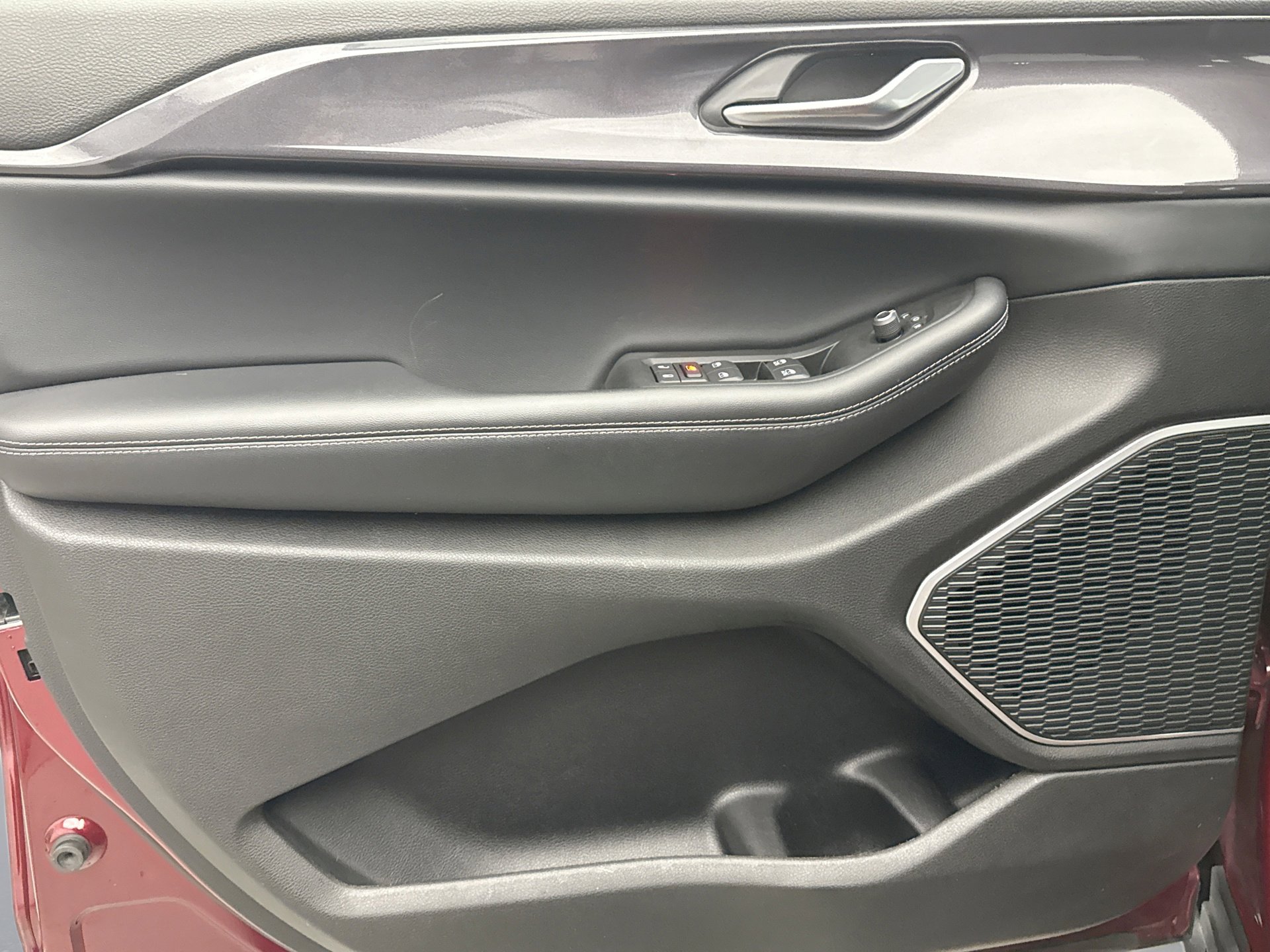 Used 2021 Jeep Grand Cherokee L Laredo w/ Luxury Tech Group I image 9