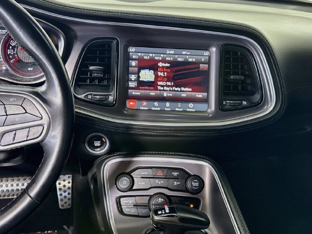 Used 2022 Dodge Challenger SXT w/ Plus Package RWD image 17