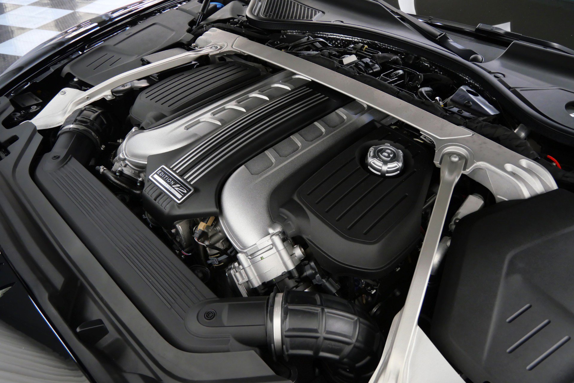 Used 2024 Bentley Flying Spur W12 image 48