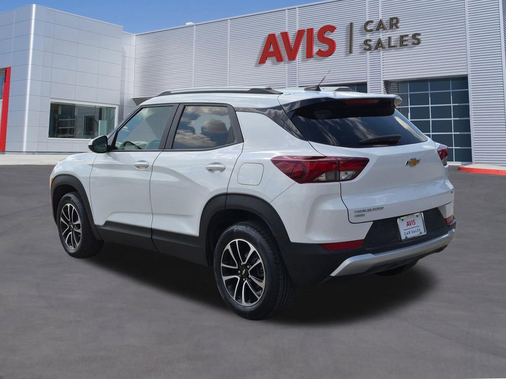 Used 2025 Chevrolet TrailBlazer LT AWD/4WD image 9
