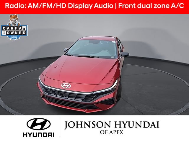 Certified 2025 Hyundai Elantra Sport FWD image 3