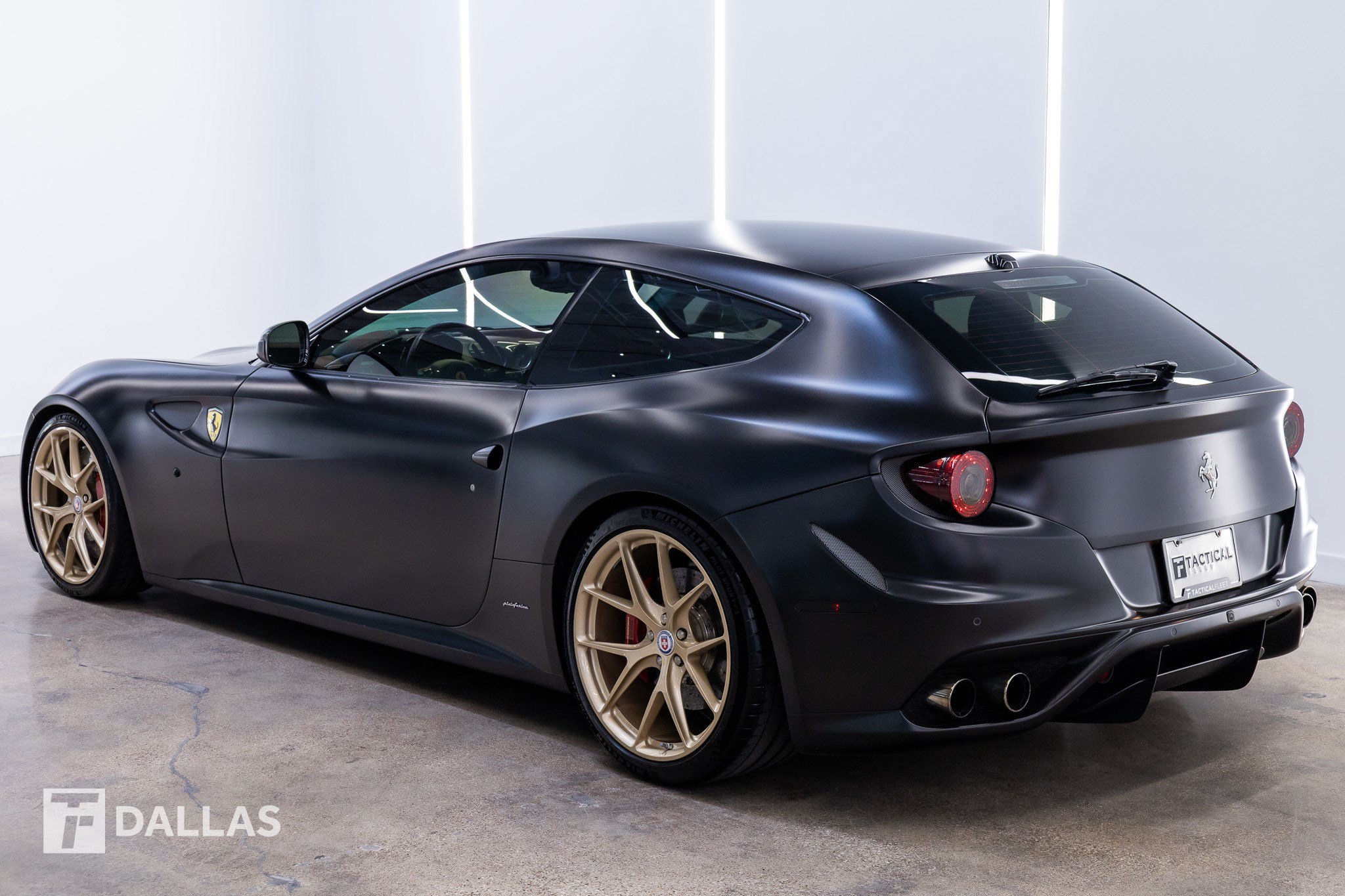Used 2012 Ferrari FF AWD/4WD image 9