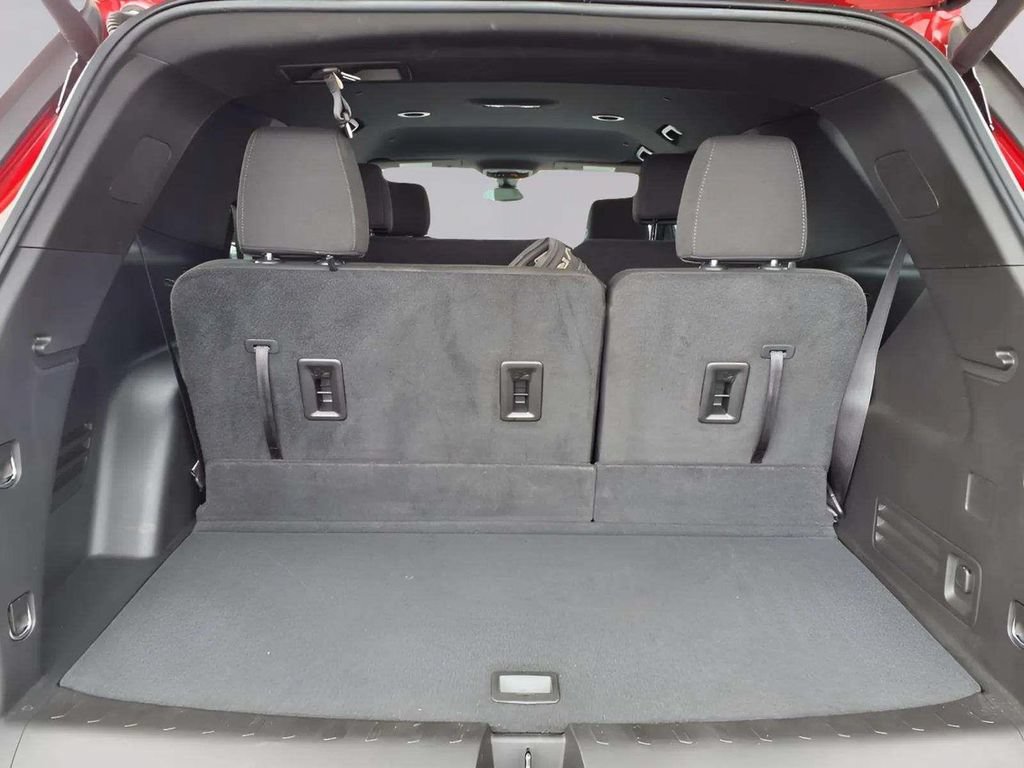 Used 2023 Chevrolet Traverse LT FWD image 7