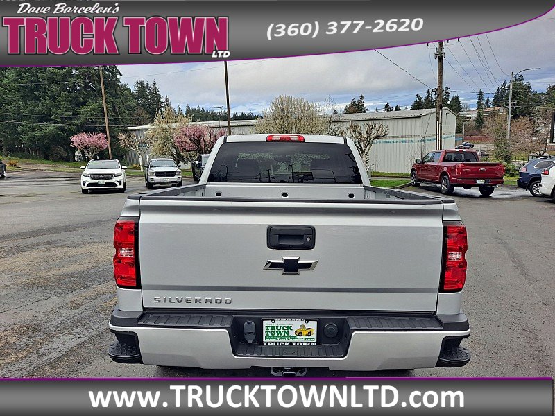 Used 2018 Chevrolet Silverado 1500 Custom w/ LPO, Black Pack AWD/4WD image 4