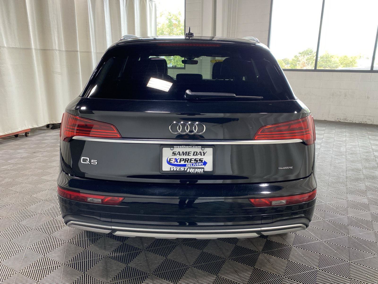 Used 2021 Audi Q5 2.0T Premium Plus w/ Premium Plus Package AWD/4WD image 13