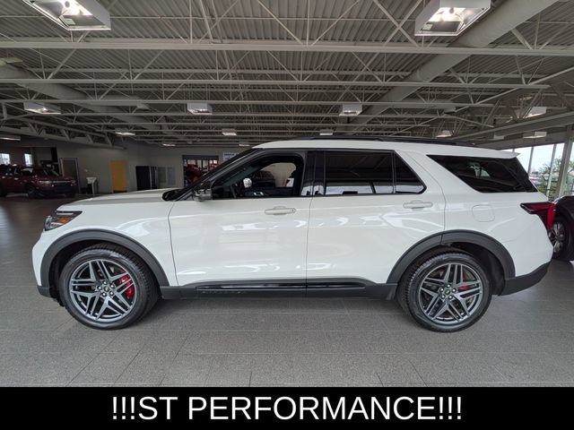Used 2025 Ford Explorer ST image 5