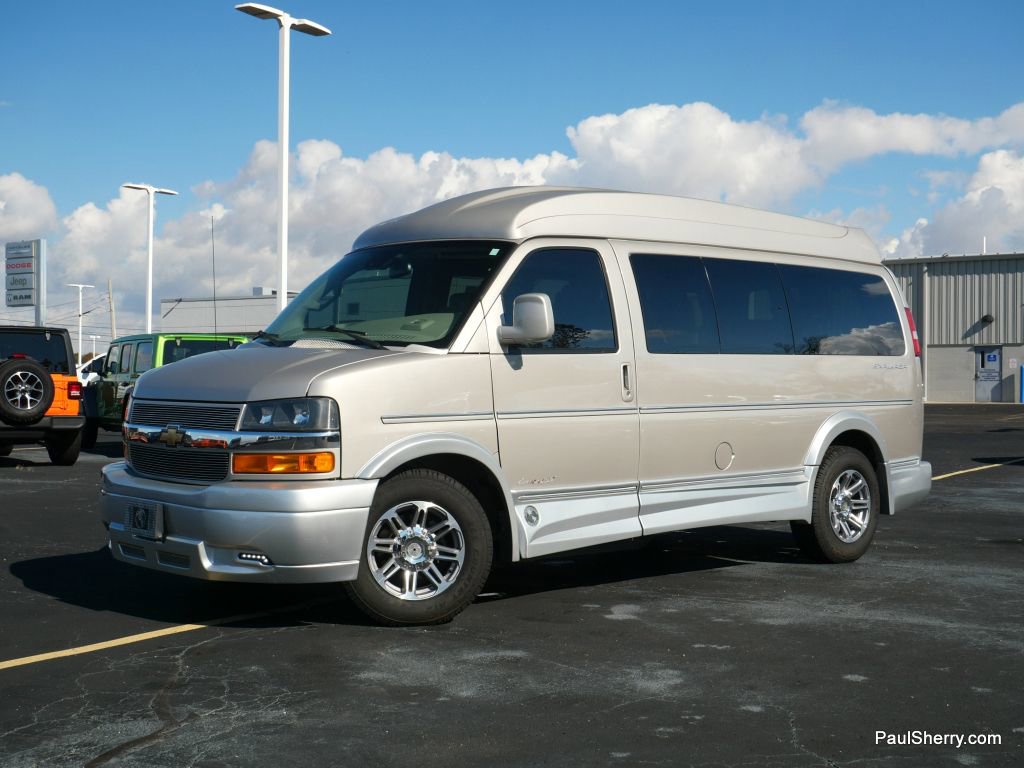 Used 2021 Chevrolet Express 2500 LS w/ Enhanced Convenience Package image 12