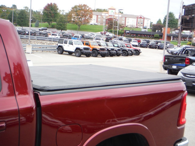 Used 2025 RAM 1500 Laramie AWD/4WD image 7